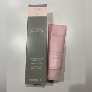 Mary Kay Timewise Age Minimize Day Cream - Combination to Oily